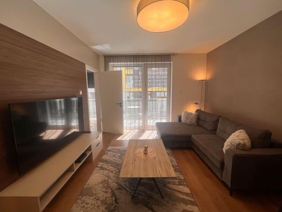 Karzo Property Lk 209 Budapest Bagian luar foto